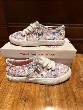 Blowfish Kids Floral Sneakers Lilac Sentosa Canvas Multi Slip On Girls Size 3